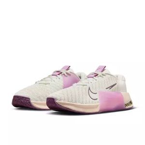Nike Women's Sneakers White and Pink